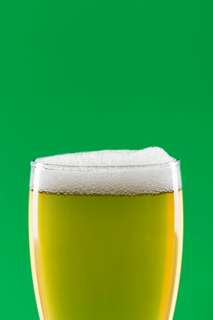 Free photo glass of beer with copy-space