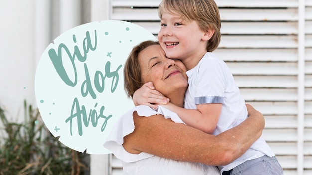 Free photo grandma and grandson celebrating grandparents day