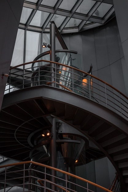 Free photo gray concrete stairs inside building