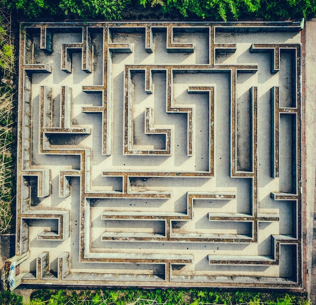 gray labyrinth, complex problem solving concept