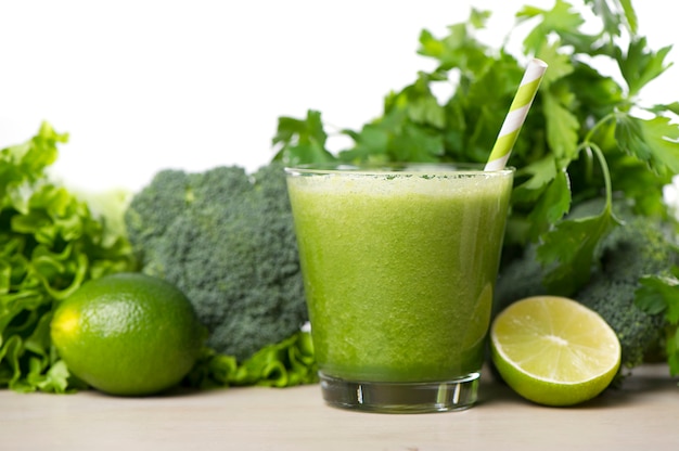 Green detox smoothie. Smoothie recipes for a fast weight loss