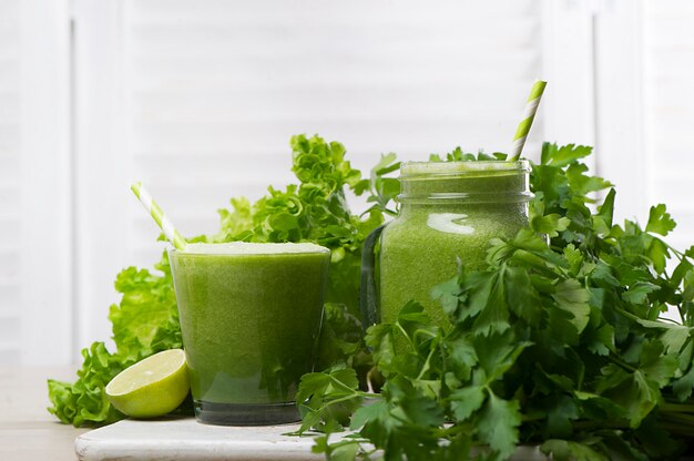 Green detox smoothie. Smoothie recipes for a fast weight loss