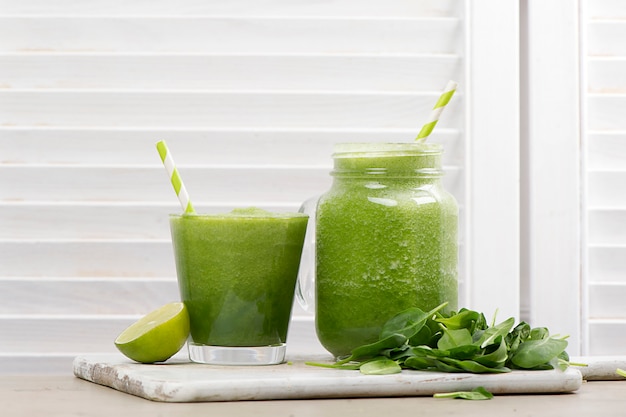 Green detox smoothie. Smoothie recipes for a fast weight loss