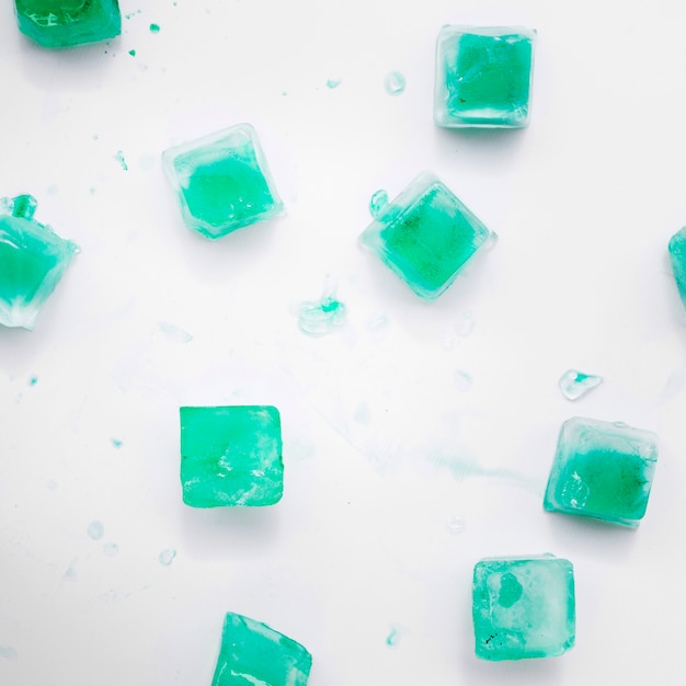 Free photo green ice cubes