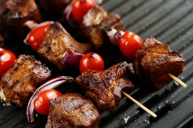 Grilled Beef and Tomato Skewers