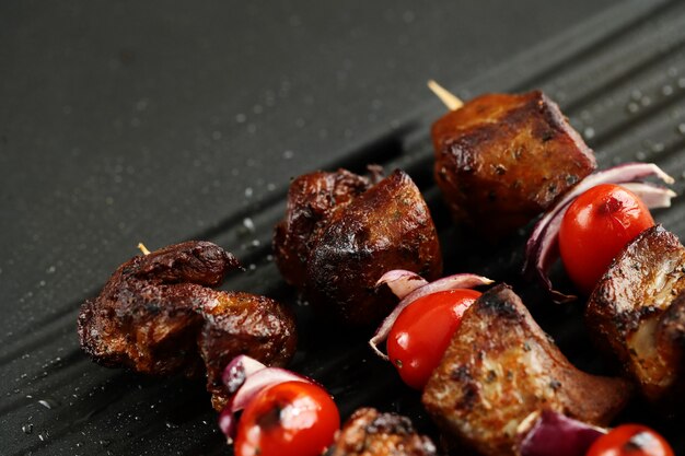 Grilled Beef and Tomato Skewers