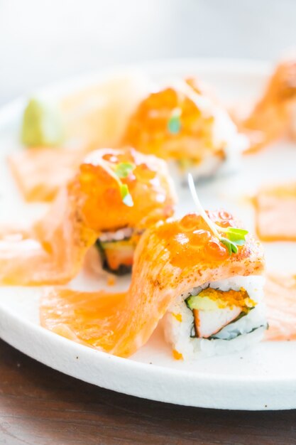 Grilled salmon sushi roll