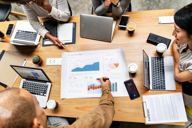 Free Photo group of diverse people having a business meeting