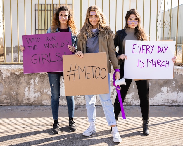 Free photo group of women fighting for equal rights