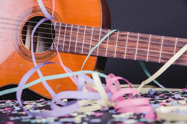 Free photo guitar concert at the party