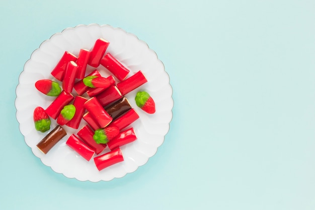 Free photo gummies on white plate