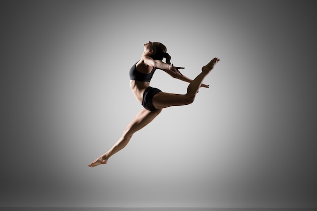 Free Photo gymnast girl jumping