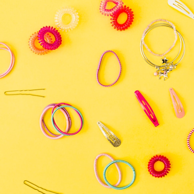 Hairpins and elastics on yellow