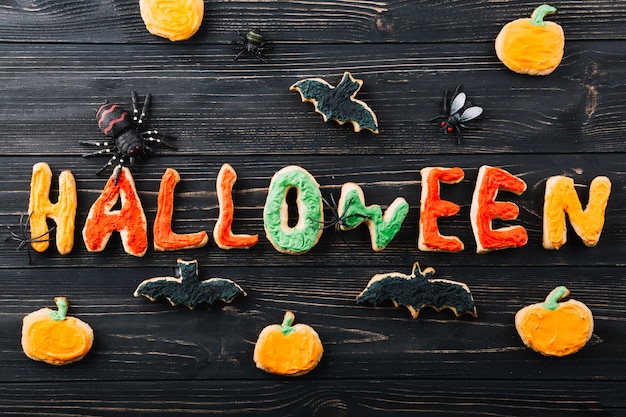 Free photo halloween cookies with decorations