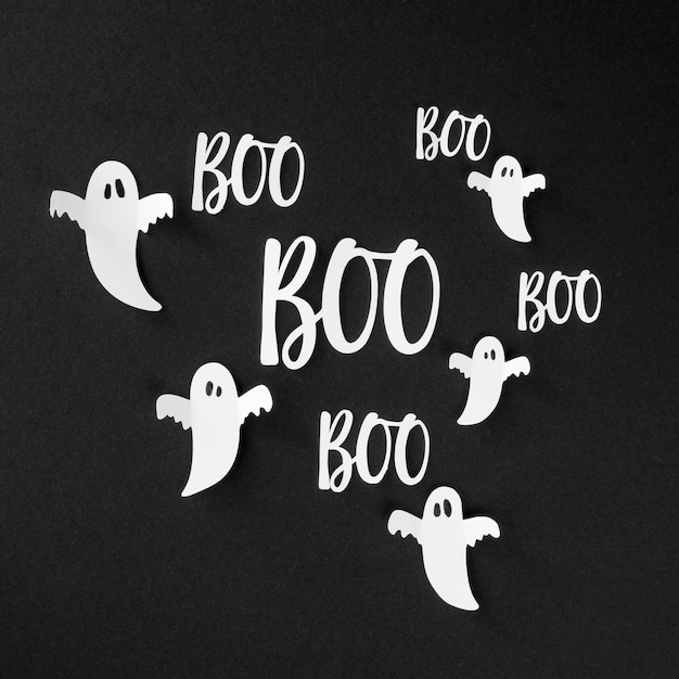 Free Photo halloween elements and ghosts concept