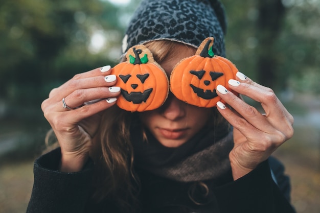 Halloween pumpkin cookies