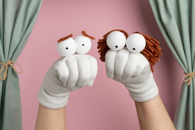 Free Photo hand puppet show for kids