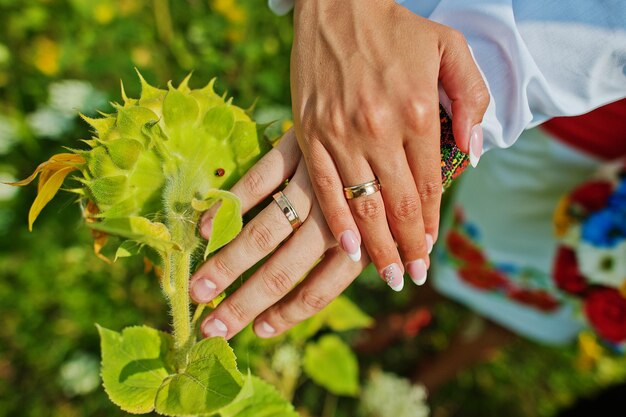 Hands couple