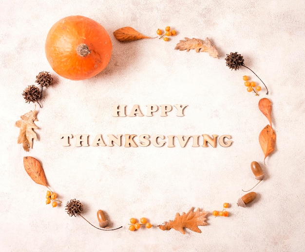 Free photo happy thanksgiving frame with leaves and acorns