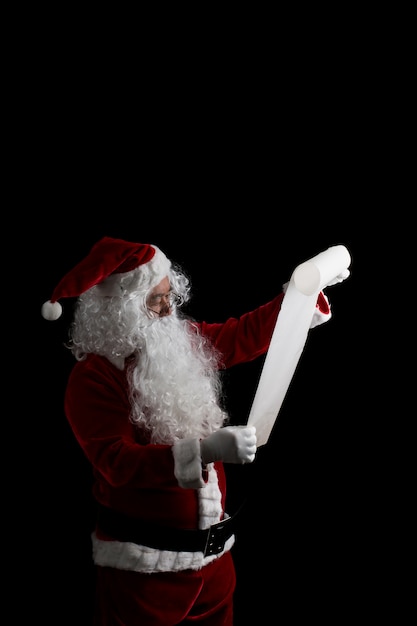 Free Photo happy traditional santa claus isolated on background