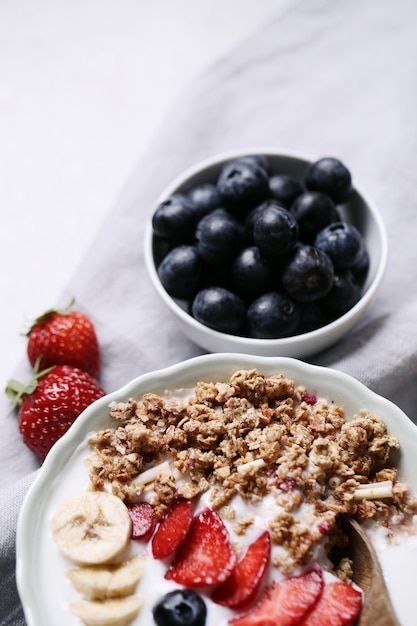 Healthy breakfast with cereals and fruits