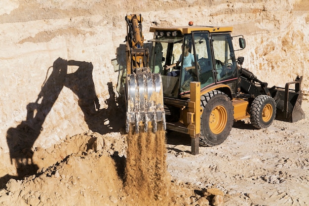 Heavy excavator for digging on day light