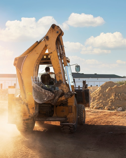 Free Photo heavy excavator for digging on day light