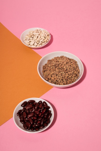 High angle beans on plates arrangement