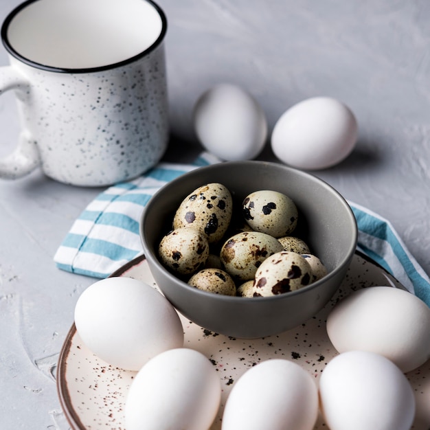 Free photo high angle bowl with quail eggs