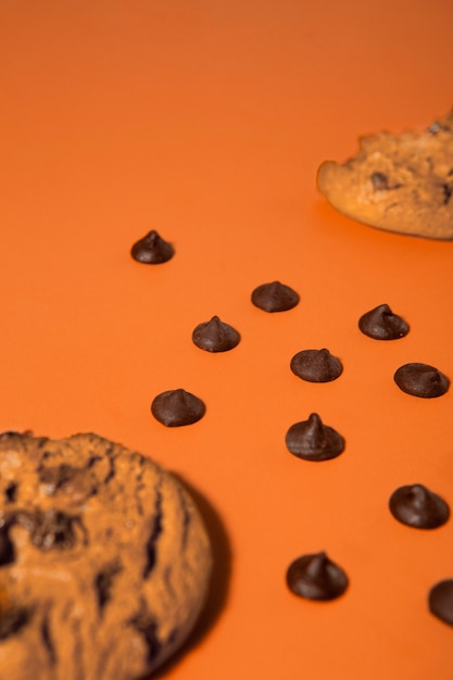 Free photo high angle chocolate chips cookies