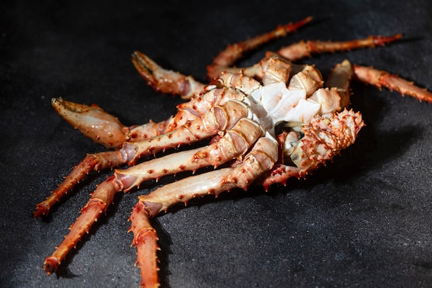 Free Photo high angle crab on table