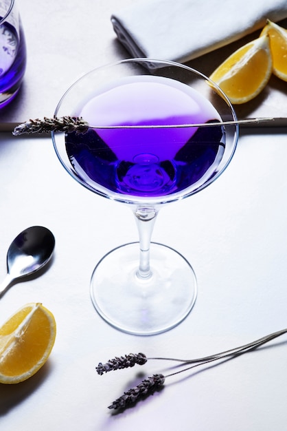 Free photo high angle delicious daiquiri with lavender