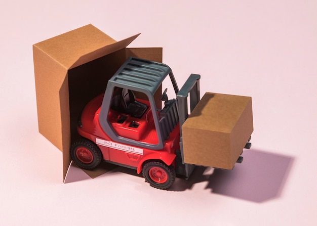 High angle forklift carrying box