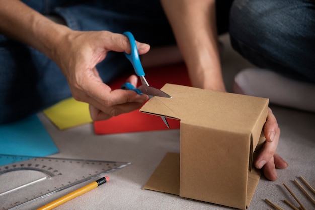 High angle hand cutting with scissors