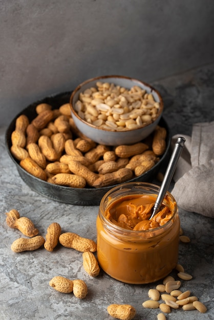 Free photo high angle peanuts arrangement