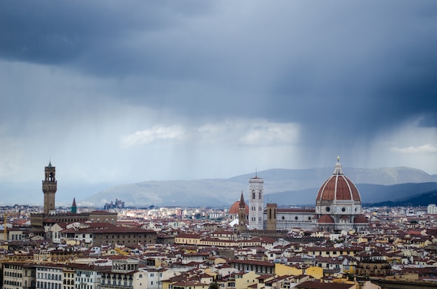 High angle shot of the beautiful city of Florence under the clear sky