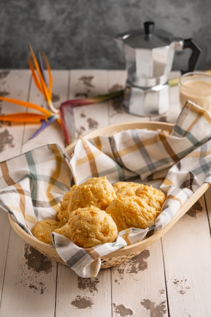 Free photo high angle traditional food in basket