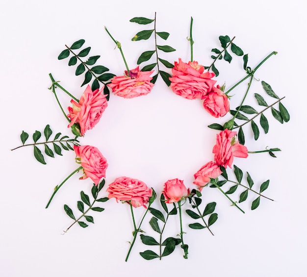 Free Photo high angle view of pink roses arranged in round shape