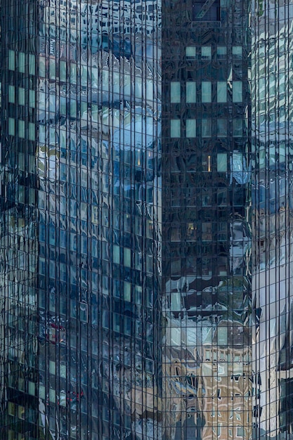 Free Photo high rise building in a glass facade in frankfurt, germany