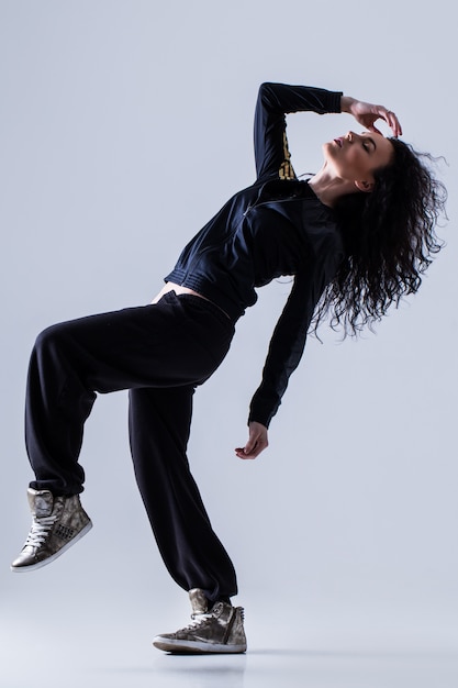 Free photo hip-hop dancer