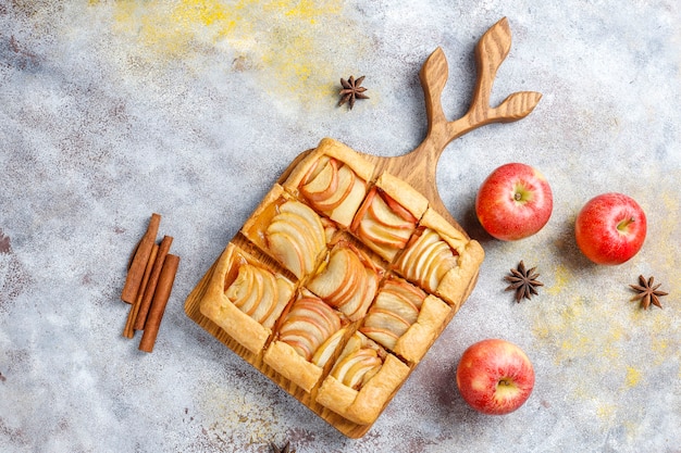 Free photo homemade galette with apples and cinnamon.