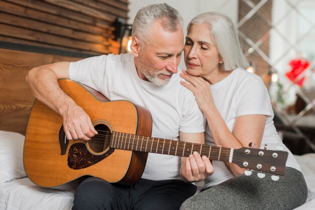 Husband dedicating song for his wife