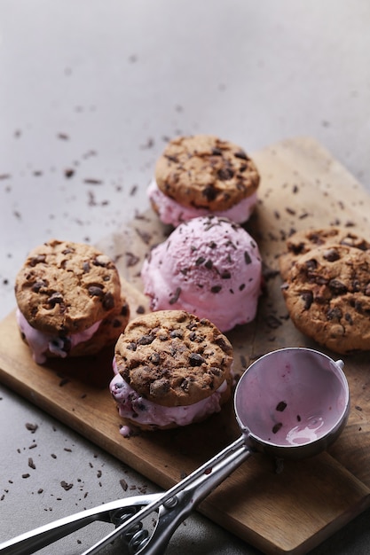 Free Photo ice cream cookie sandwiches