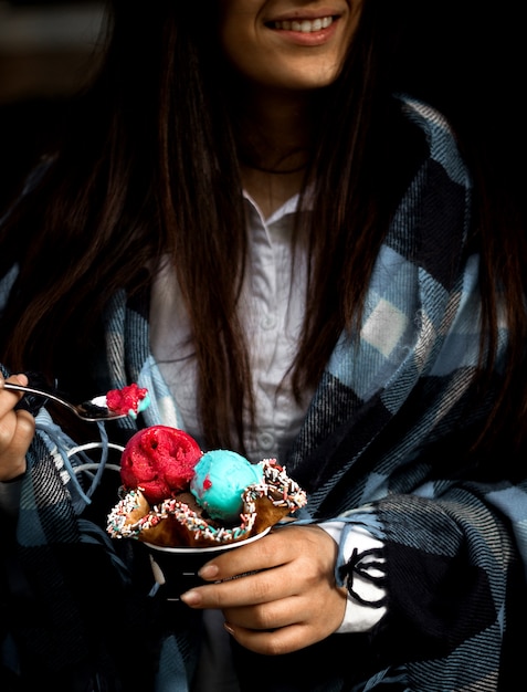 Free photo ice cream in waffle cup