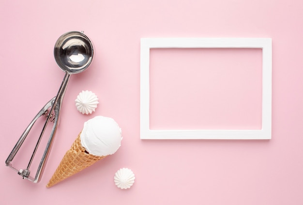 Free photo ice cream with frame beside