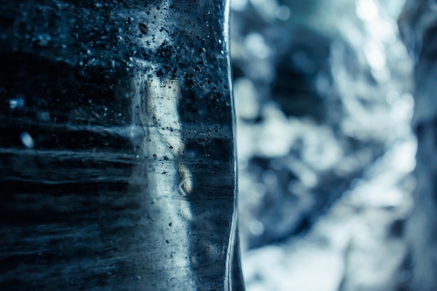 Free photo icelandic glacier ice blocks in crevasse