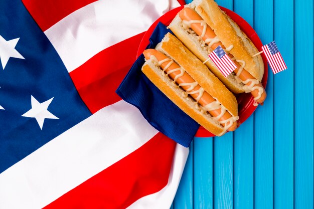 Independence day concept with hot dogs