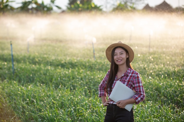 Inspection of aromatic garden quality by farmers 