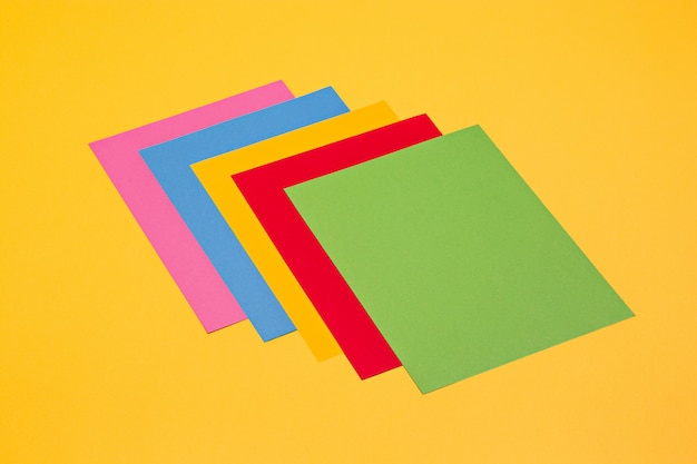 Free Photo isolated of colorful paper in rainbow color