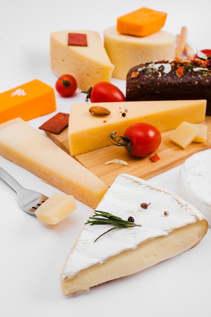 Free photo isometric cheese composition